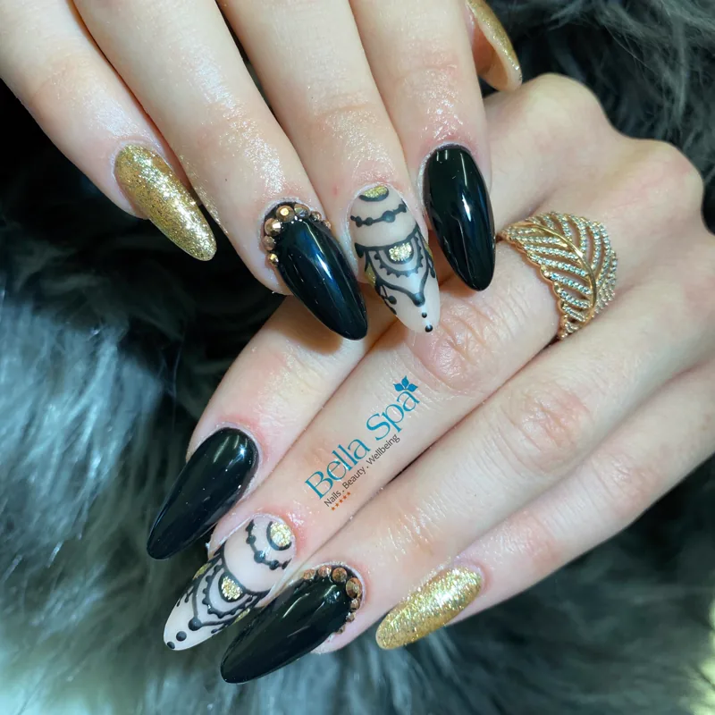 Bella Spa nail art 12